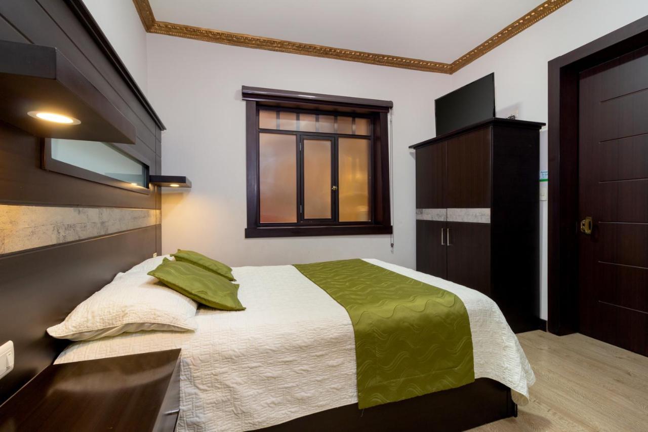Hotel Majestic 2 By Hhg Cuenca Exterior photo