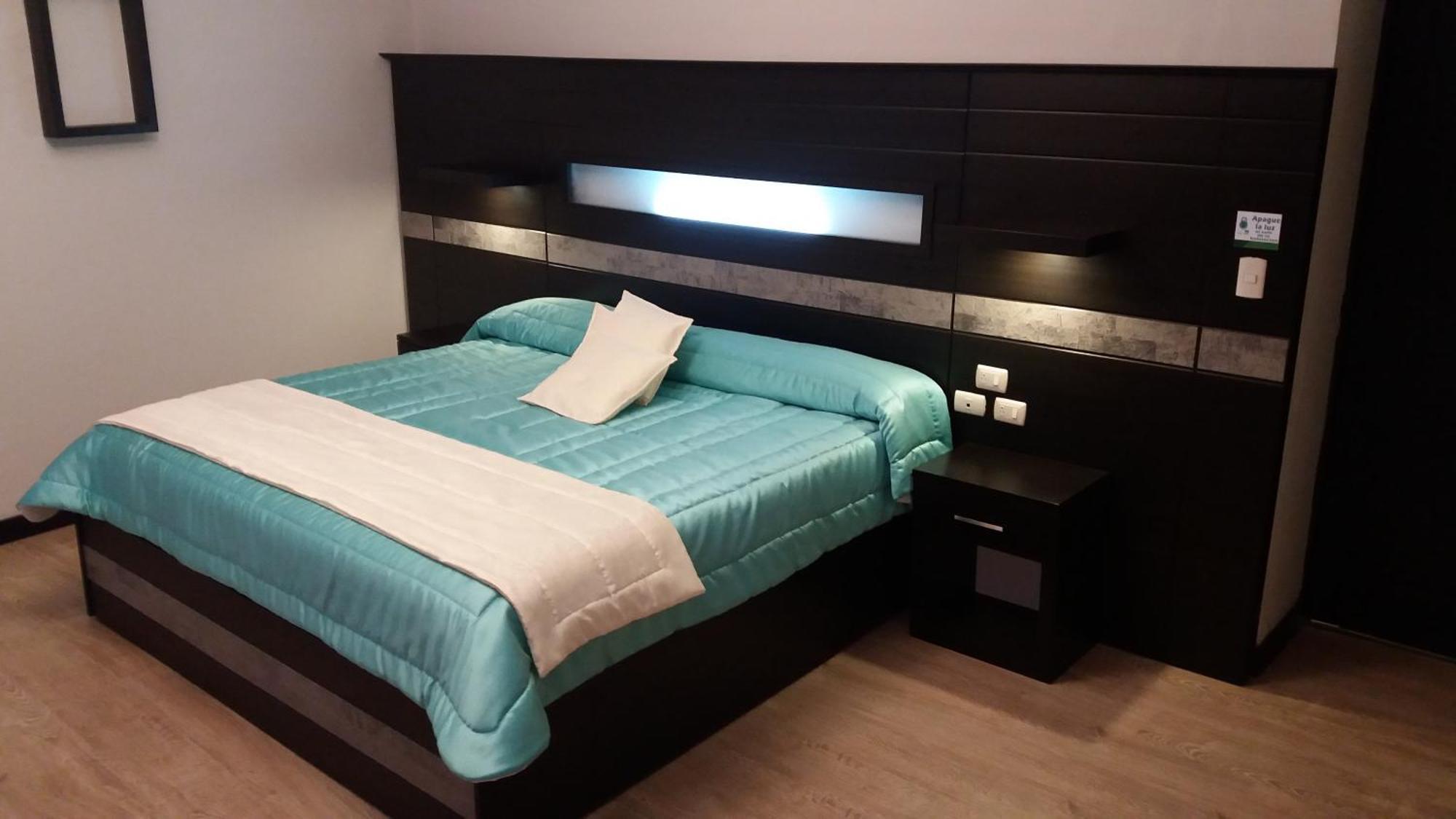 Hotel Majestic 2 By Hhg Cuenca Room photo